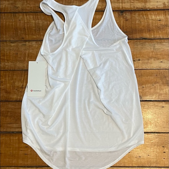 NWT - Lululemon Essential Tank Size 2 - Picture 4 of 7